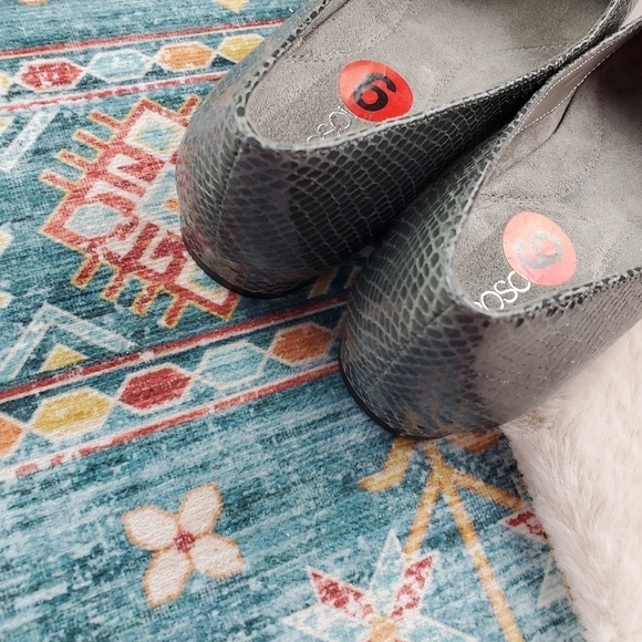 Aerosoles Gray Buckle Flats Women US 6 - Picture 8 of 11